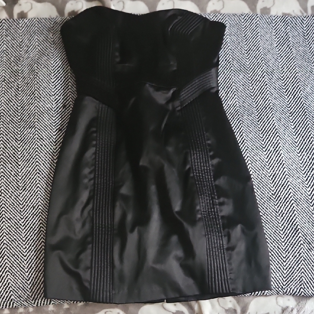 Elegant Black Strapless Dress